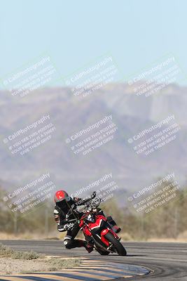 media/Dec-04-2025-Racers Edge (Thu) [[5ebc9f124d]]/3-B Group/1-Session 1 (Turn 7)/